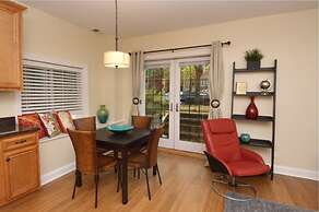 Bright 2BR Apt w/ Private Entrance & Laundry by AllSet Turnover