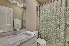 3 BR 3 BTH - UIC, Med Dist & Down Town + Garage by AllSet Turnover