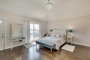 3 BR 3 BTH - UIC, Med Dist & Down Town + Garage by AllSet Turnover