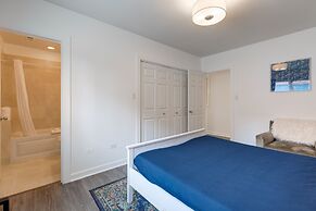 3 Beds, 2BA Condo NearDowntown & Park by AllSet Turnover