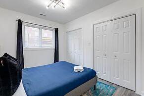 3 Beds, 2BA Condo NearDowntown & Park by AllSet Turnover