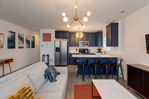 3 Beds, 2BA Condo NearDowntown & Park by AllSet Turnover