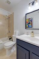 3 Beds, 2BA Condo NearDowntown & Park by AllSet Turnover