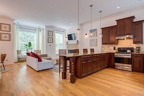 Breathtaking & Bright: Designer 2BD with Garage by AllSet Turnover