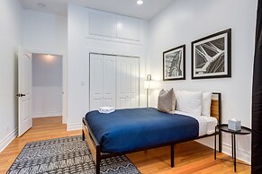 Breathtaking & Bright: Designer 2BD with Garage by AllSet Turnover