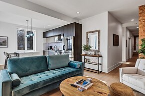 Modern Lakefront Retreat with Breathtaking Views! by AllSet Turnover