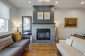 Spacious & Elegant Old Town Duplex by AllSet Turnover