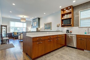 Spacious & Elegant Old Town Duplex by AllSet Turnover