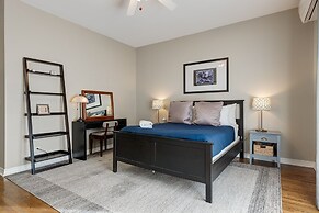 Spacious & Elegant Old Town Duplex by AllSet Turnover