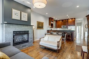 Spacious & Elegant Old Town Duplex by AllSet Turnover