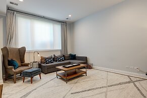 Spacious & Elegant Old Town Duplex by AllSet Turnover