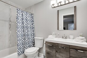 Great 6 BR/4 BA house for larger groups up to 12 by AllSet Turnover