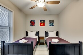 Great 6 BR/4 BA house for larger groups up to 12 by AllSet Turnover