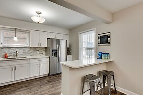 Great 6 BR/4 BA house for larger groups up to 12 by AllSet Turnover