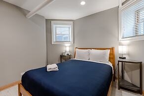 Spacious & Clean Ukrainian Village 2 Bedroom! by AllSet Turnover