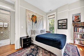 Artfully Designed Single Family Home West Loop by AllSet Turnover