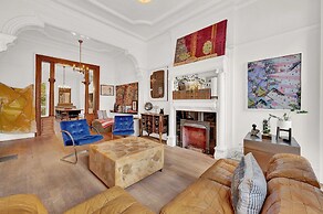 Artfully Designed Single Family Home West Loop by AllSet Turnover