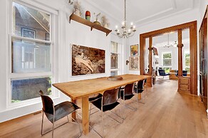 Artfully Designed Single Family Home West Loop by AllSet Turnover