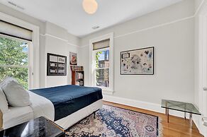 Artfully Designed Single Family Home West Loop by AllSet Turnover