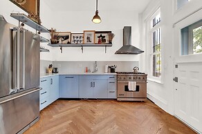 Artfully Designed Single Family Home West Loop by AllSet Turnover