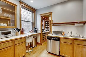 Comfortable Vintage North Side Retreat for 8 by AllSet Turnover