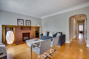 Comfortable Vintage North Side Retreat for 8 by AllSet Turnover