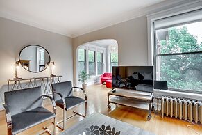 Comfortable Vintage North Side Retreat for 8 by AllSet Turnover