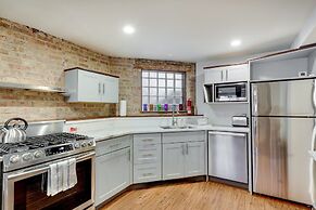 Newly rehabbed! 2BR with Vintage Charm by AllSet Turnover