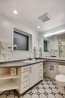 Newly rehabbed! 2BR with Vintage Charm by AllSet Turnover