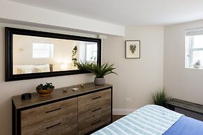 Chic, Modern Lincoln Square Condo with Open Layout by AllSet Turnover