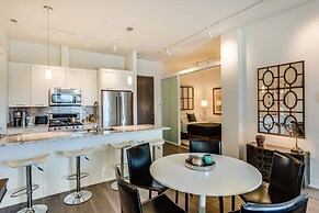 Designer 3BR with Balcony & Elevator on Clark! by AllSet Turnover