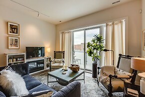 Designer 3BR with Balcony & Elevator on Clark! by AllSet Turnover