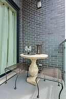 6 Bedrooms in Beautiful Sheridan Park! by AllSet Turnover