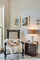 6 Bedrooms in Beautiful Sheridan Park! by AllSet Turnover