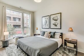 3BR w/ Elevator, Patio & Laundry near the Red Line by AllSet Turnover