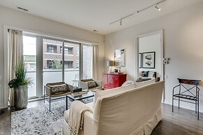 3BR w/ Elevator, Patio & Laundry near the Red Line by AllSet Turnover