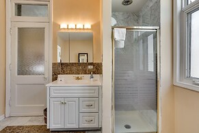 Warm & Comforting 4BR/2BA in Andersonville by AllSet Turnover