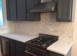 Chic Home! Walk to Nightlife-Comedy-Restaurants! by AllSet Turnover