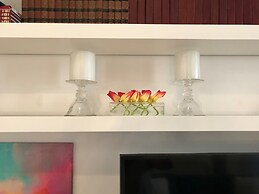 Chic Home! Walk to Nightlife-Comedy-Restaurants! by AllSet Turnover