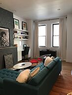 Chic Home! Walk to Nightlife-Comedy-Restaurants! by AllSet Turnover