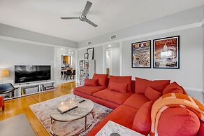 Stunning, Spacious, & Sun-soaked 2BR Uptown Condo by AllSet Turnover