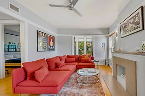 Stunning, Spacious, & Sun-soaked 2BR Uptown Condo by AllSet Turnover