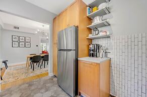 Stunning, Spacious, & Sun-soaked 2BR Uptown Condo by AllSet Turnover