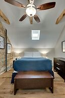 Bright & Lofty Bucktown 1BR by AllSet Turnover