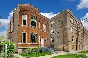 Charming 2 Bedroom Apartment in Logan Square by AllSet Turnover