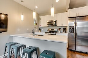 Vibrant & Stylish 4 Bed Condo near Humboldt Park by AllSet Turnover