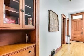 Logan Square Beauty with 2 Bedrooms w/Parking by AllSet Turnover