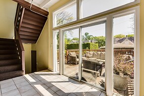 Renovated 3BR Duplex in Logan Square w/Parking by AllSet Turnover