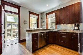 Renovated 3BR Duplex in Logan Square w/Parking by AllSet Turnover