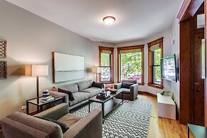 Renovated 3BR Duplex in Logan Square w/Parking by AllSet Turnover